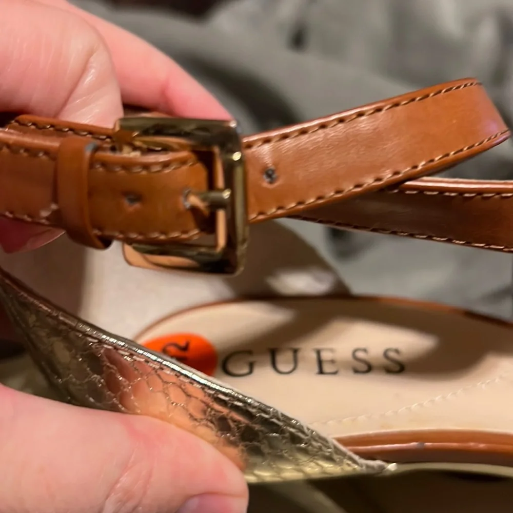 Guess Heel